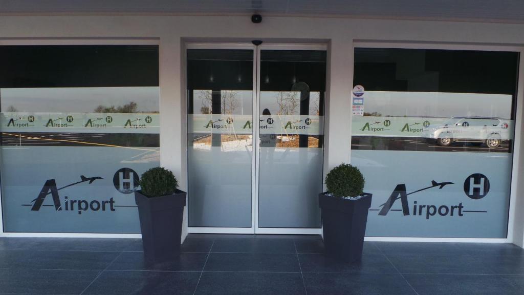 Airport-Hotel Mauregard Εξωτερικό φωτογραφία